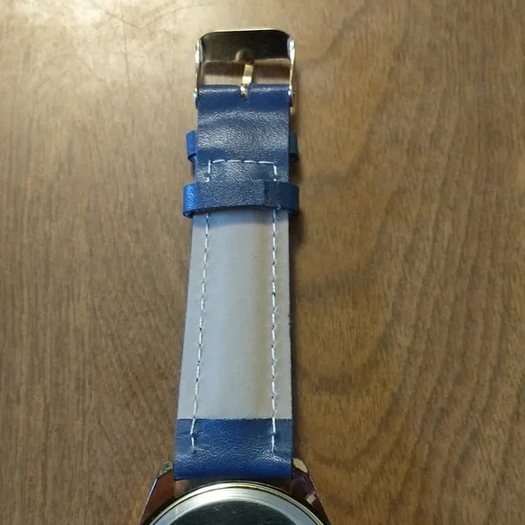 Classique Men's Watch with original case - Picture 6 of 10